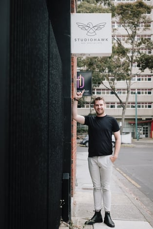 StudioHawk-Web Size-241106-0090